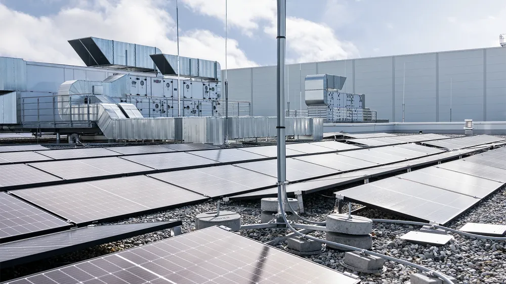 Surge protectin for rooftop pv systems by DEHN