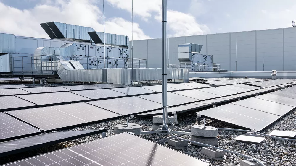 Surge protectin for rooftop pv systems by DEHN
