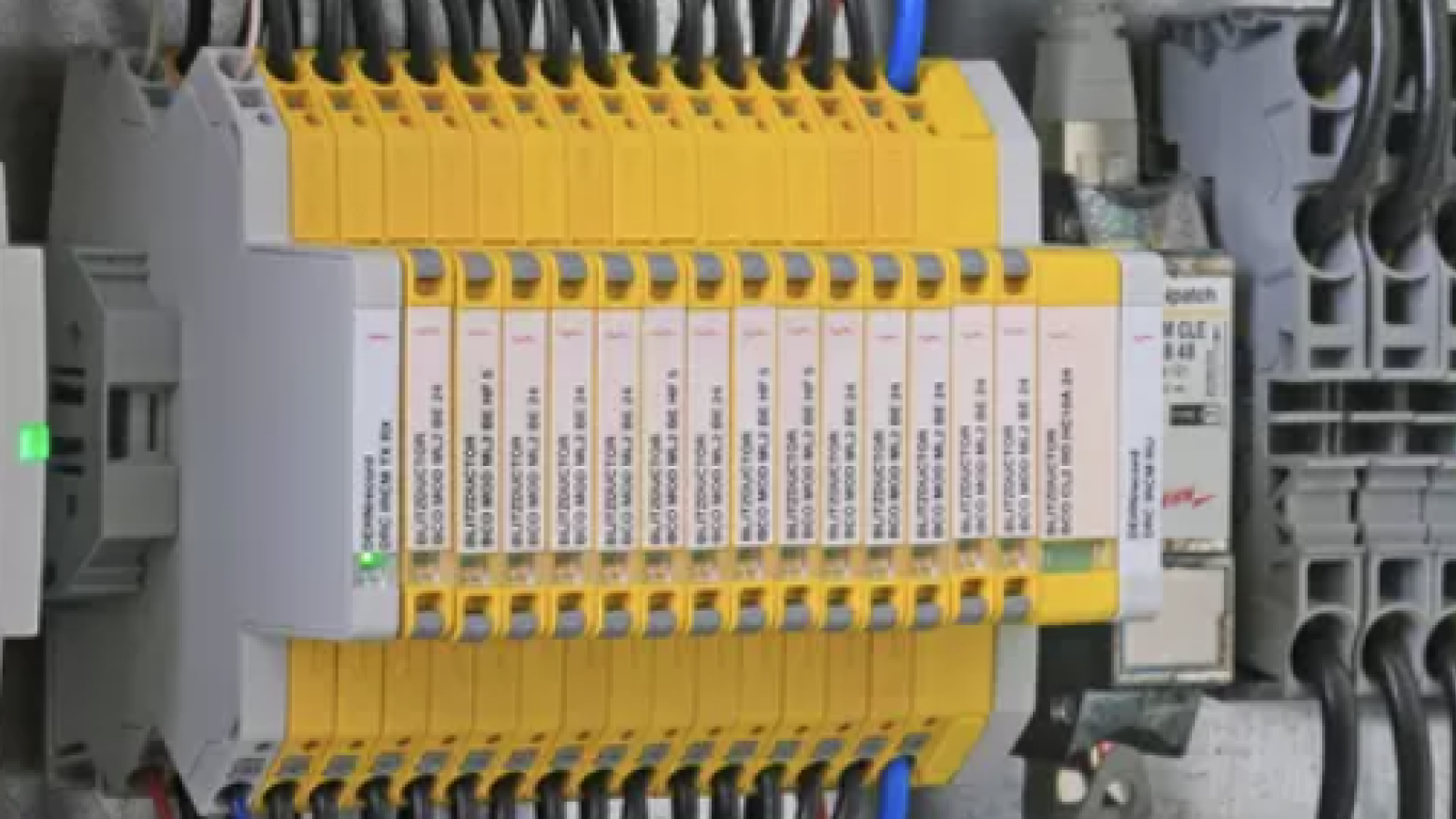 Ecat Surge protection for telecommunications Yellow Line