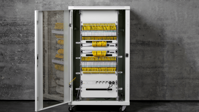 Installation Yellow Line parafoudres courants faibles très basse tension dans armoire électrique