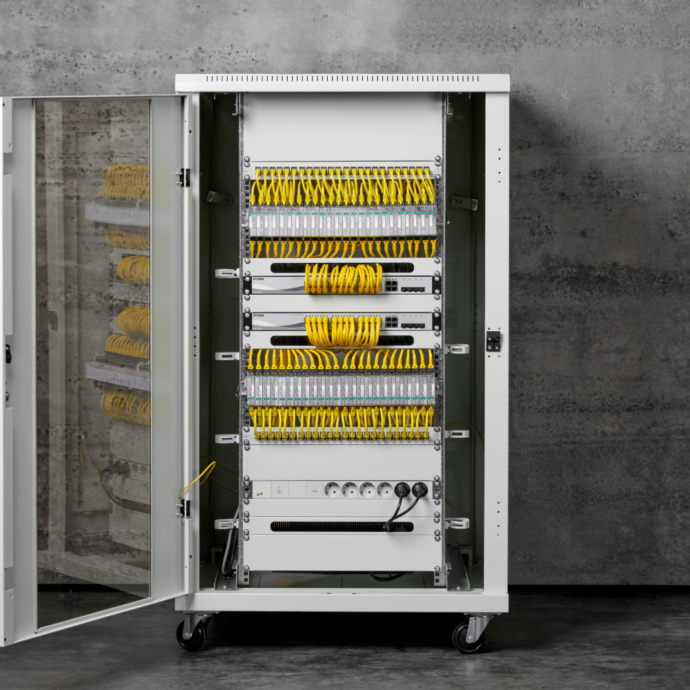 Installation Yellow Line parafoudres courants faibles très basse tension dans armoire électrique