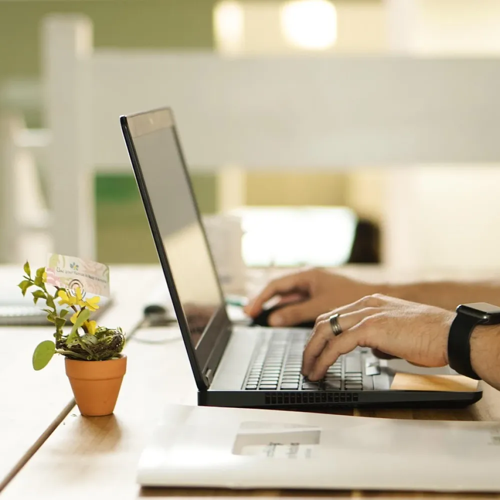 un pc connesso via wifi alla rete, bisognerebbe controllare la sicurezza?