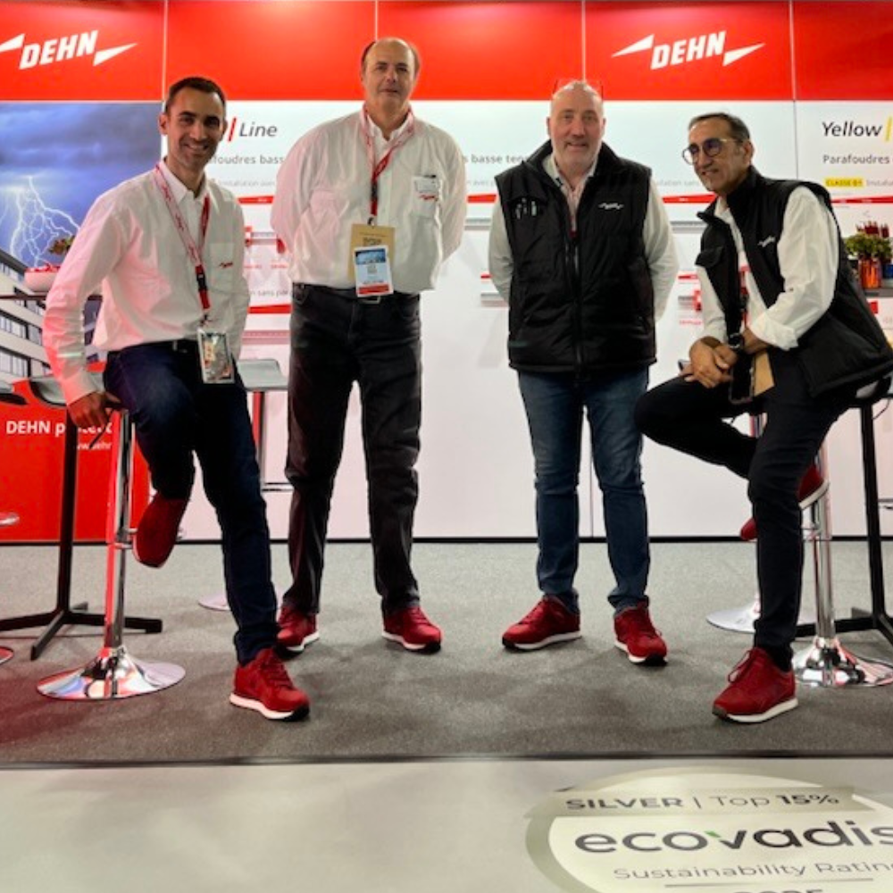 Equipe DEHN FRance au salon Rexel Expo 2025, devant son stand parafoudres