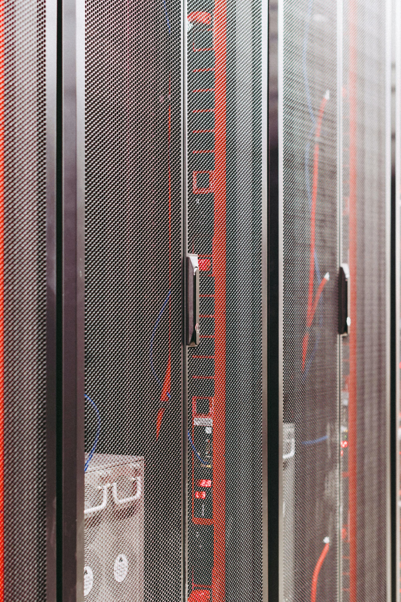 Centres de données, datacenter, télécommunication - Protection contre la foudre et les surtensions DEHN France