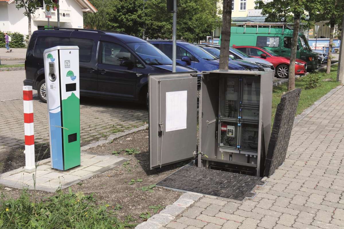E-Ladesäule Unterflur von Langmatz